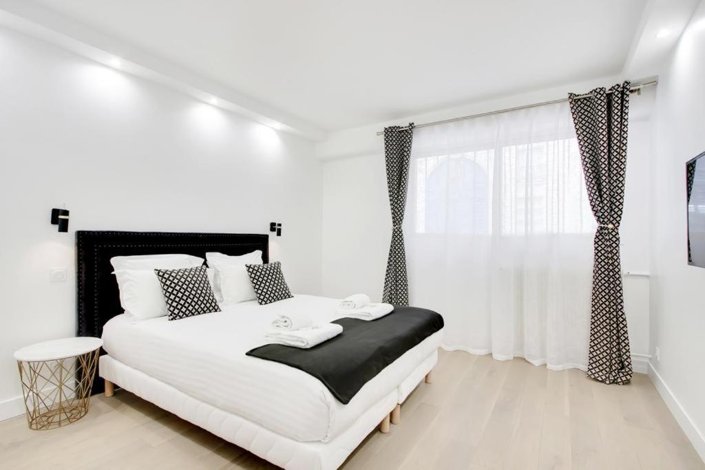 Appartement Trocadero/ Eiffel Tower - 3 Bedrooms- New! *
